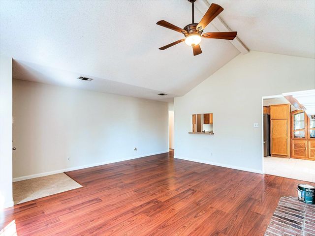 809 Birkhill Trail, Arlington, TX 76001