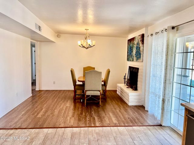 2922 W Ironwood Hill Drive, Tucson, AZ 85745