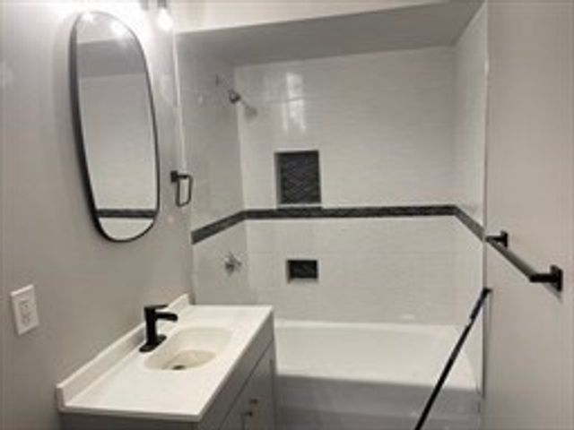 112 Rodney St 1, Worcester, MA 01605