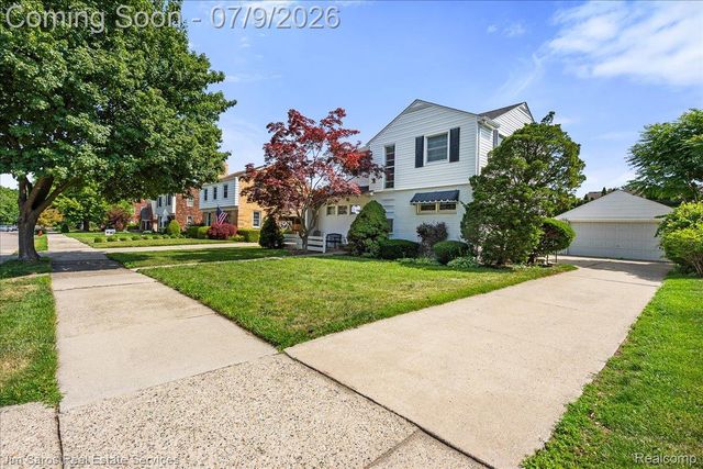 1010 Nottingham Road, Grosse Pointe Park, MI 48230