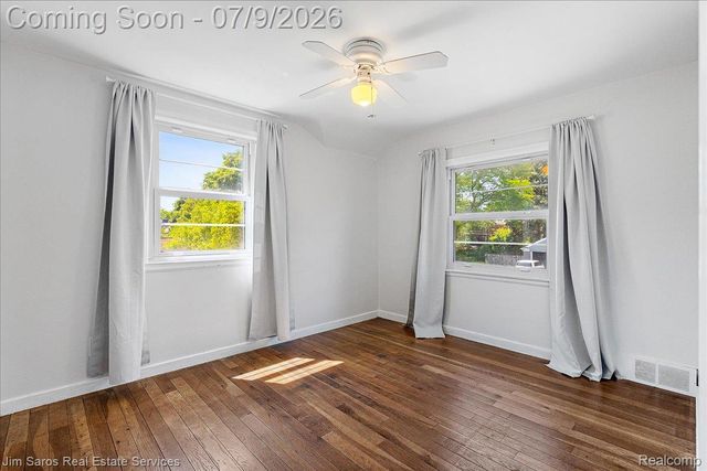 1010 Nottingham Road, Grosse Pointe Park, MI 48230