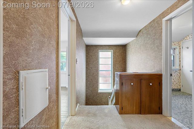 1010 Nottingham Road, Grosse Pointe Park, MI 48230