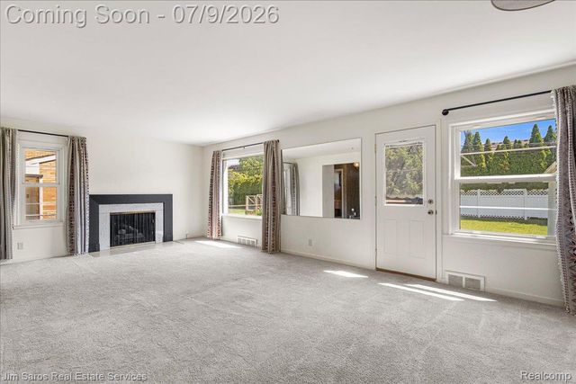 1010 Nottingham Road, Grosse Pointe Park, MI 48230