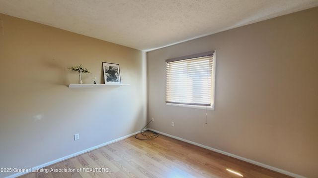 3116 Colchester Road, Lansing, MI 48906