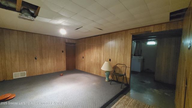 3116 Colchester Road, Lansing, MI 48906