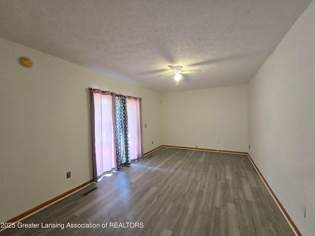 3116 Colchester Road, Lansing, MI 48906