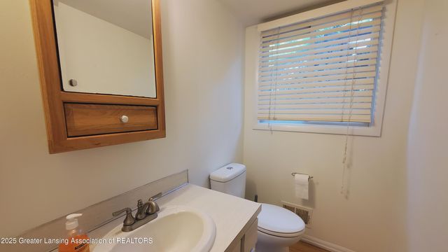 3116 Colchester Road, Lansing, MI 48906