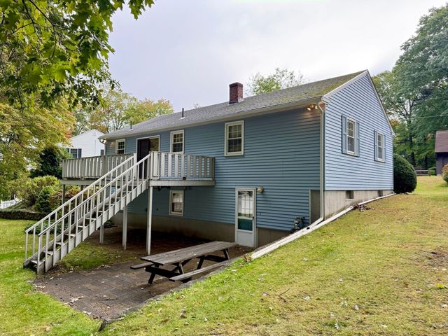 66 Debbie Dr, Leominster, MA 01453