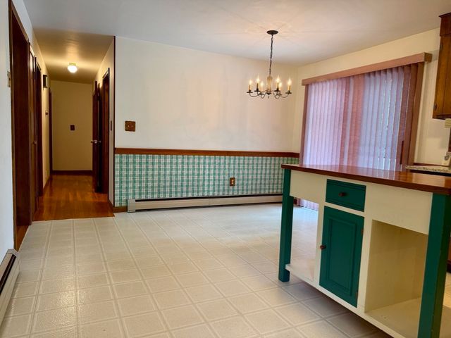 66 Debbie Dr, Leominster, MA 01453