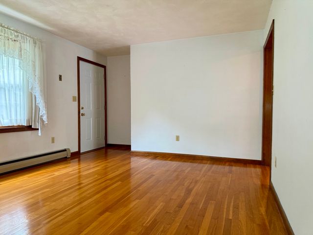 66 Debbie Dr, Leominster, MA 01453