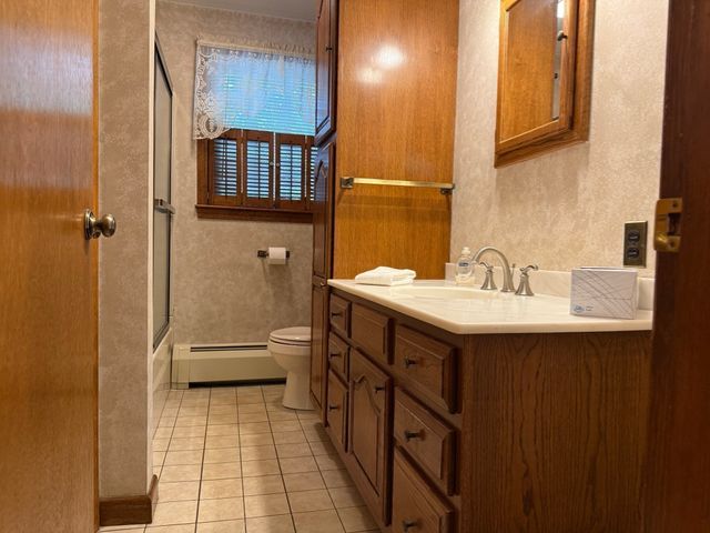 66 Debbie Dr, Leominster, MA 01453
