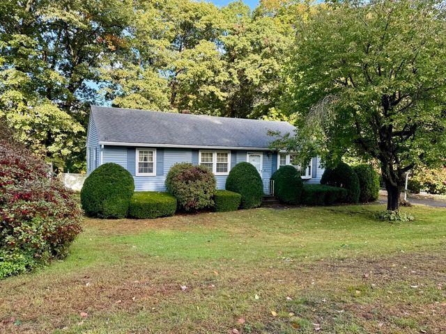 66 Debbie Dr, Leominster, MA 01453