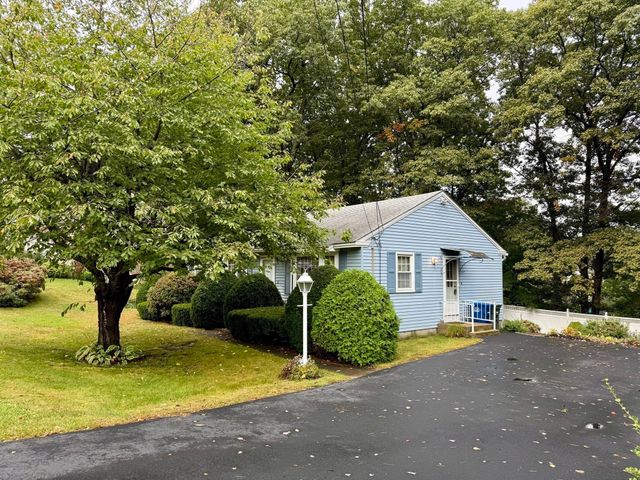 66 Debbie Dr, Leominster, MA 01453