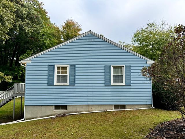 66 Debbie Dr, Leominster, MA 01453