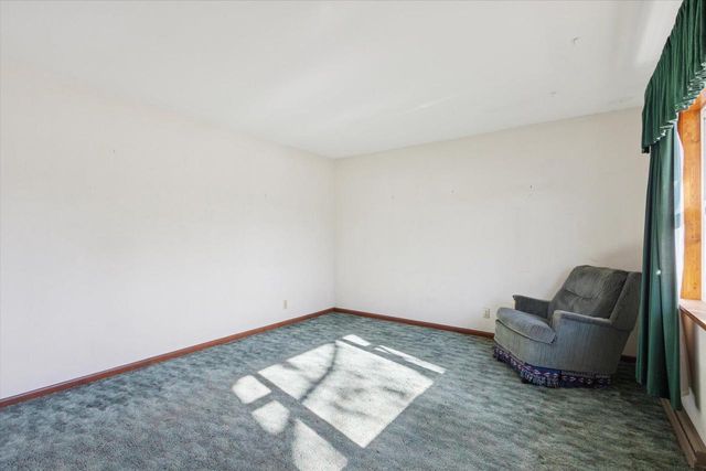 242 W Burbank Avenue, Janesville, WI 53546