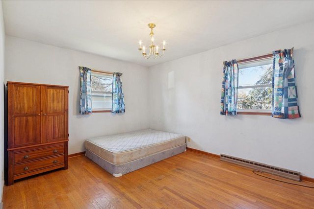 242 W Burbank Avenue, Janesville, WI 53546