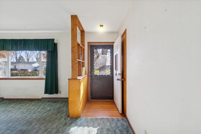 242 W Burbank Avenue, Janesville, WI 53546