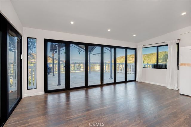 3582 Elm Drive, Calabasas, CA 91302