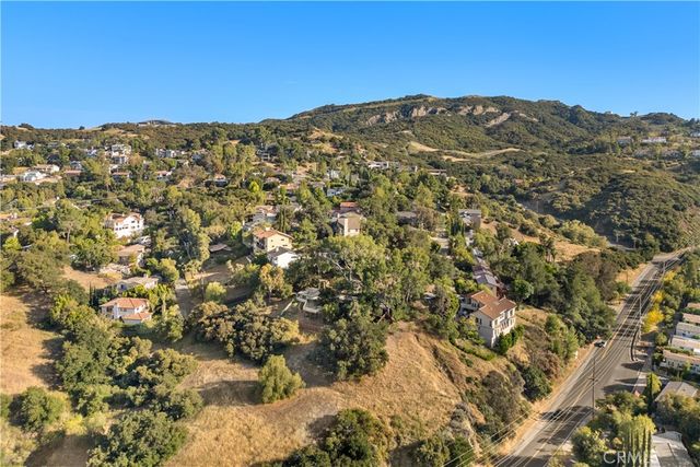 3582 Elm Drive, Calabasas, CA 91302