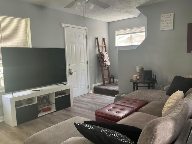 833 S Eureka Avenue, Columbus, OH 43204