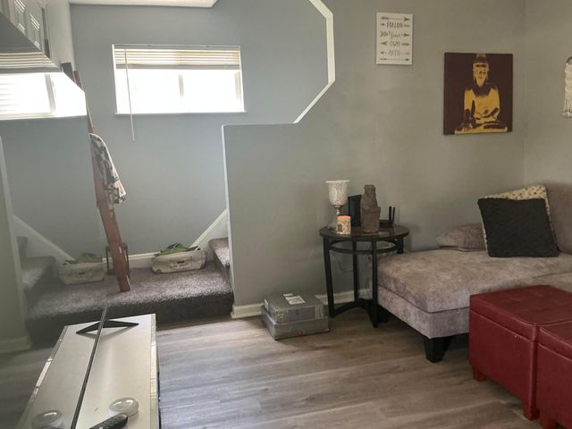 833 S Eureka Avenue, Columbus, OH 43204