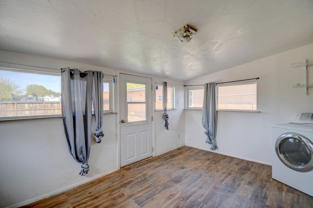 1804 Rosita Place SW, Albuquerque, NM 87105