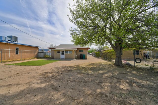 1804 Rosita Place SW, Albuquerque, NM 87105