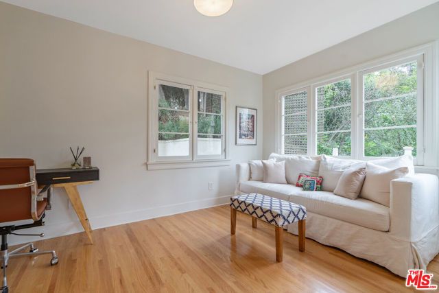 5944 Manola Way, Los Angeles, CA 90068