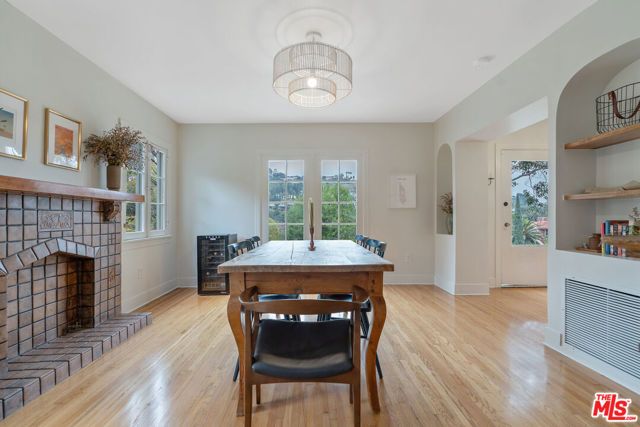 5944 Manola Way, Los Angeles, CA 90068