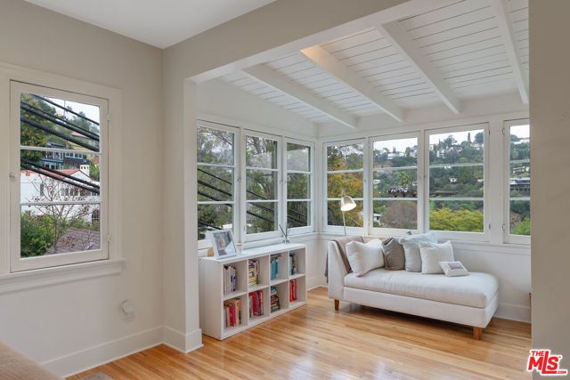 5944 Manola Way, Los Angeles, CA 90068