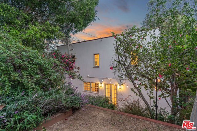 5944 Manola Way, Los Angeles, CA 90068