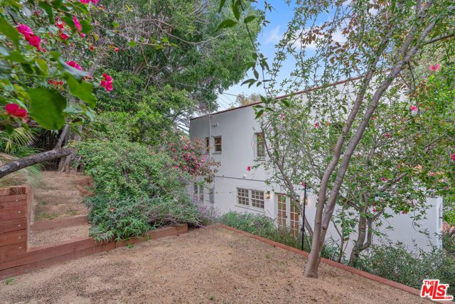 5944 Manola Way, Los Angeles, CA 90068