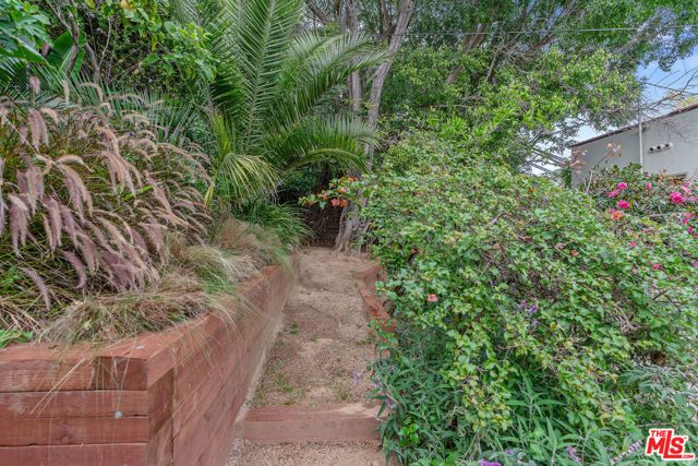 5944 Manola Way, Los Angeles, CA 90068