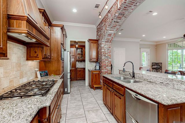 1944 Royal Troon Ct, Zachary, LA 70791