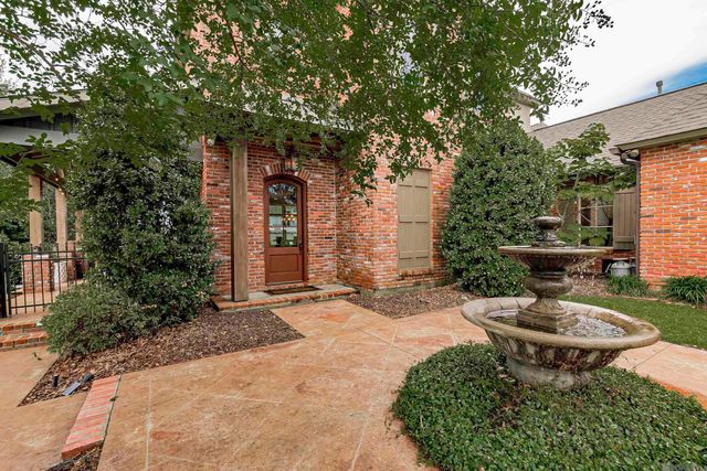 1944 Royal Troon Ct, Zachary, LA 70791