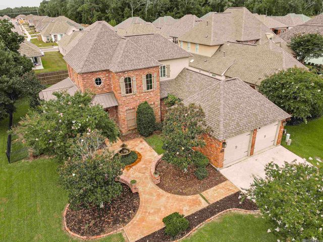 1944 Royal Troon Ct, Zachary, LA 70791