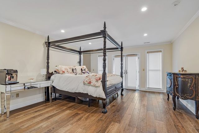 14 Wolfpen Ln, Southborough, MA 01772