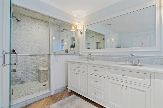 14 Wolfpen Ln, Southborough, MA 01772