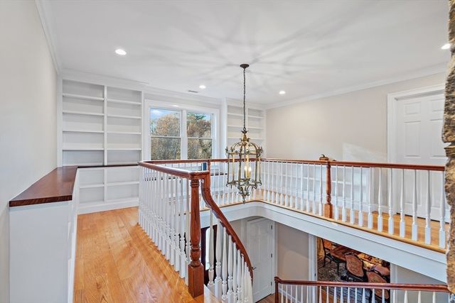 14 Wolfpen Ln, Southborough, MA 01772