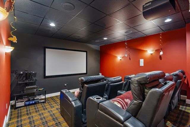 14 Wolfpen Ln, Southborough, MA 01772