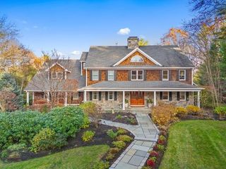14 Wolfpen Ln, Southborough, MA 01772