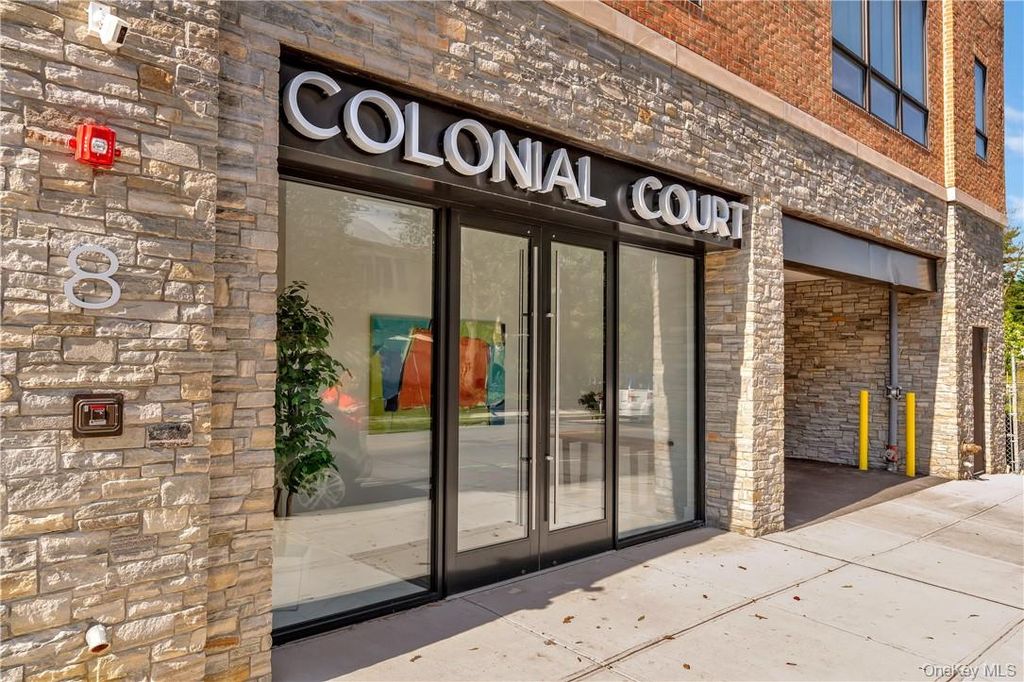 8 Boulevard W 404, Pelham, NY 10803
