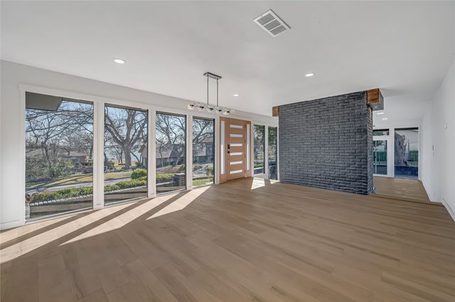 109 Pecan Drive, Rowlett, TX 75087