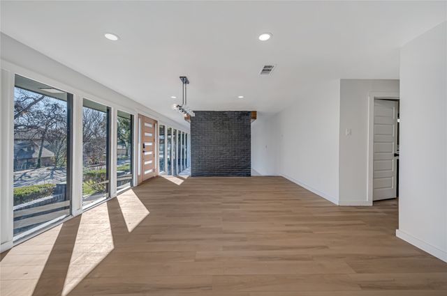 109 Pecan Drive, Rowlett, TX 75087