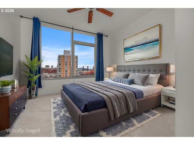 1001 Nw LOVEJOY St TH 802, Portland, OR 97209