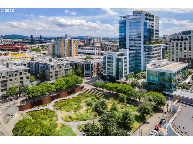 1001 Nw LOVEJOY St TH 802, Portland, OR 97209