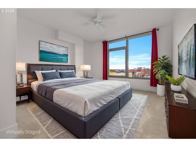 1001 Nw LOVEJOY St TH 802, Portland, OR 97209
