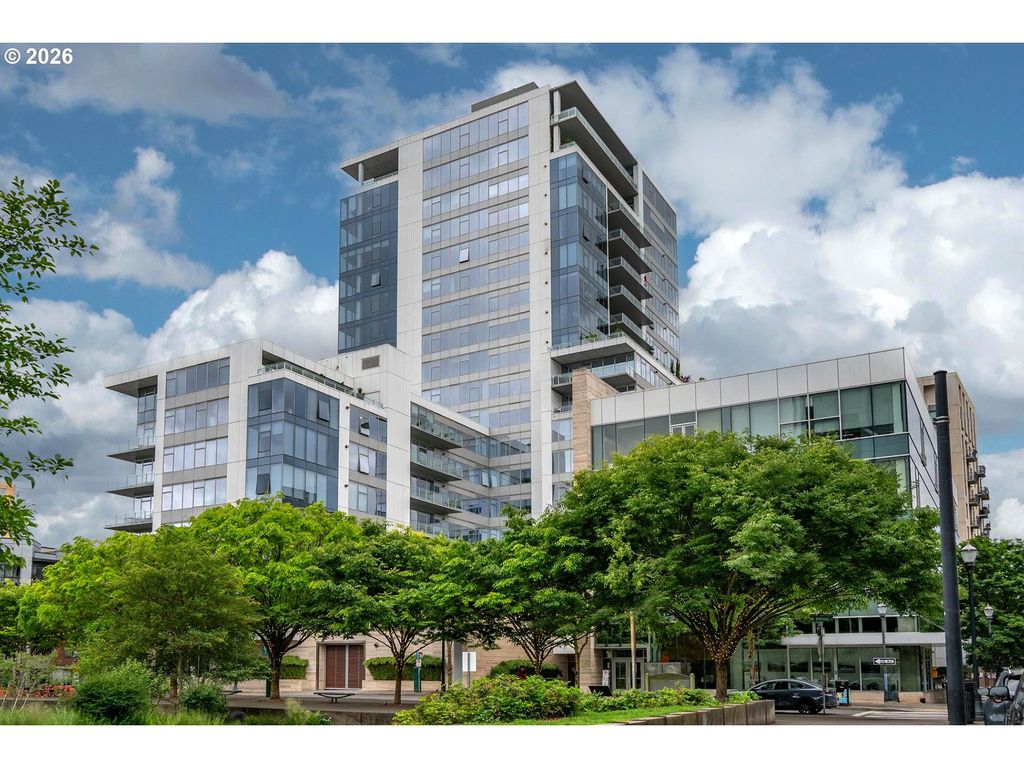 1001 Nw LOVEJOY St TH 802, Portland, OR 97209
