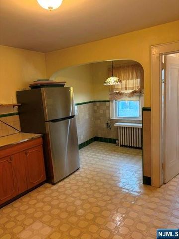 12 Ferncliff Road, Bloomfield, NJ 07003