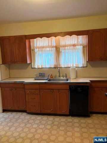 12 Ferncliff Road, Bloomfield, NJ 07003